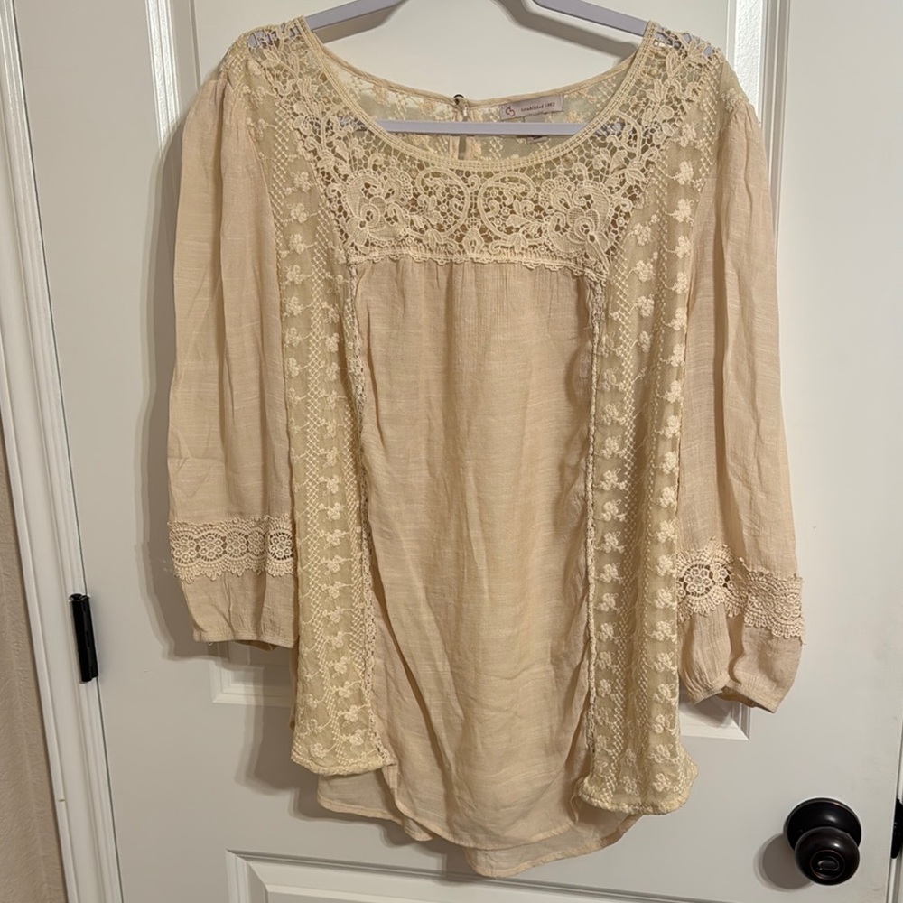 Dressbarn Tan and Cream Relaxed Blouse with 3/4 Sleeves